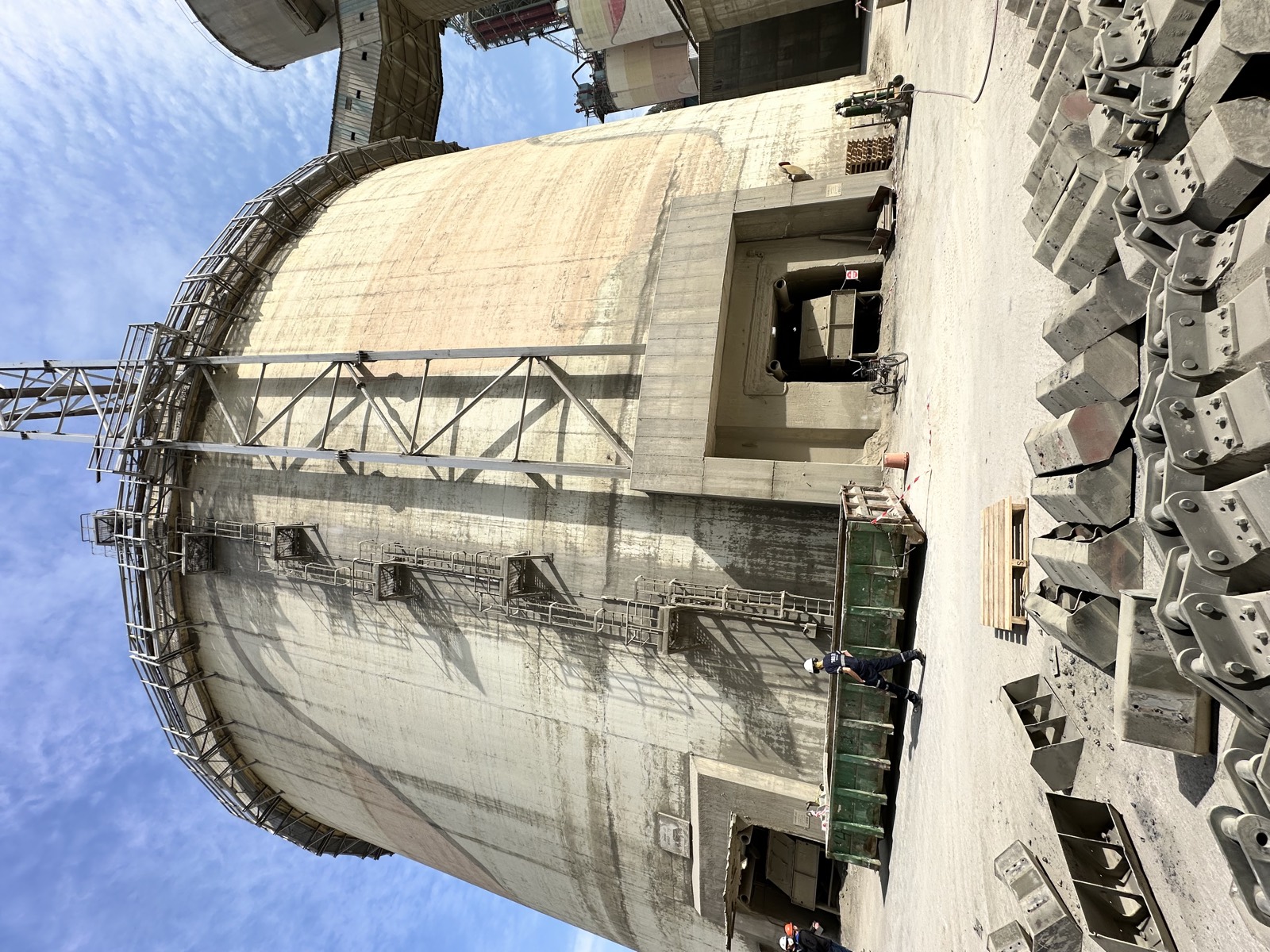 AirMace™ löst Materialfließprobleme an einem 90.000-Tonnen-Silo